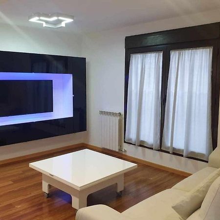 Centro Aparcamiento Gratuito Al Lado Del Pilar Apartman Zaragoza Kültér fotó